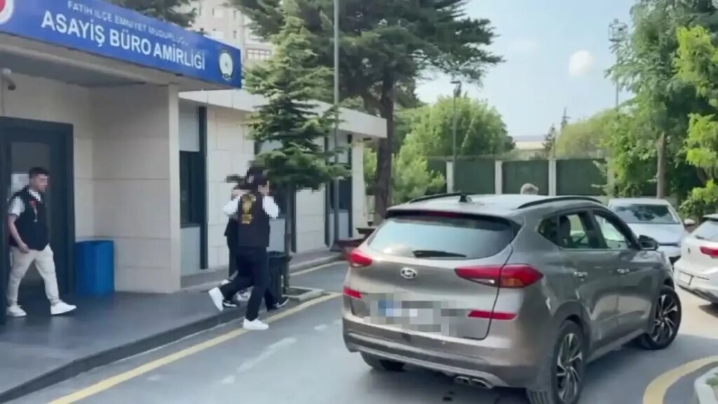 doviz burosuna silahli saldiri DkZ2wPFz