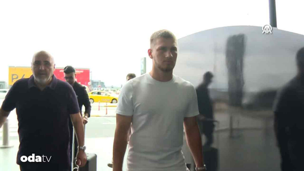 Semih Kılıçsoy yuvadan uçtu