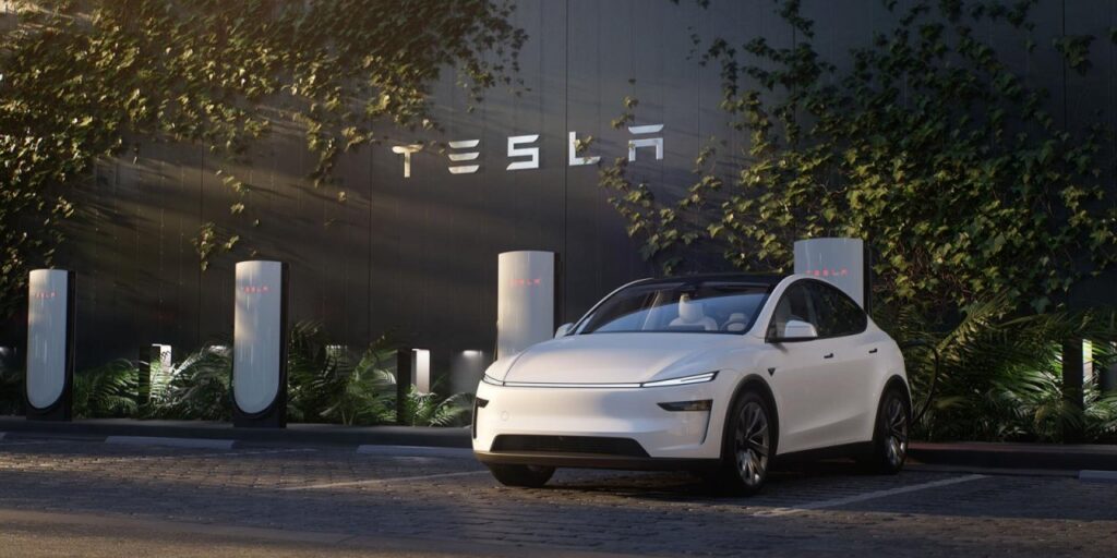 Tesla, Model 3 ve Model Y’nin ‘daha uygun fiyatlı’ versiyonlarını piyasaya sürdü