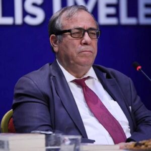 yogun bakimda tedavi goruyordu eski saglik bakani halil sivgin hayatini kaybetti baJA1aMe