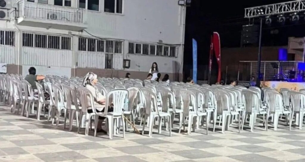 Boş sandalye korkusu!‘ Konsere zorlama’ iddiası