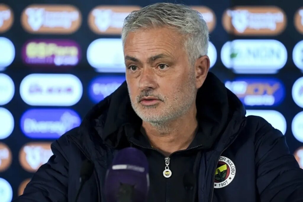 Fenerbahçe’den Mourinho iddialarına yalanlama geldi