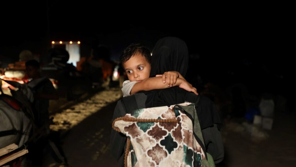 İsrail “güvenli gölgeleri” de hedef alıyor: İkisi çocuk 13 Filistinli hayatını kaybetti