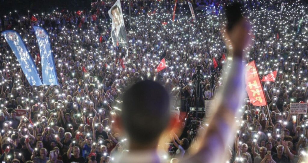 kayyum kararina en guzel cevap meydanlardan geldi faSChB52