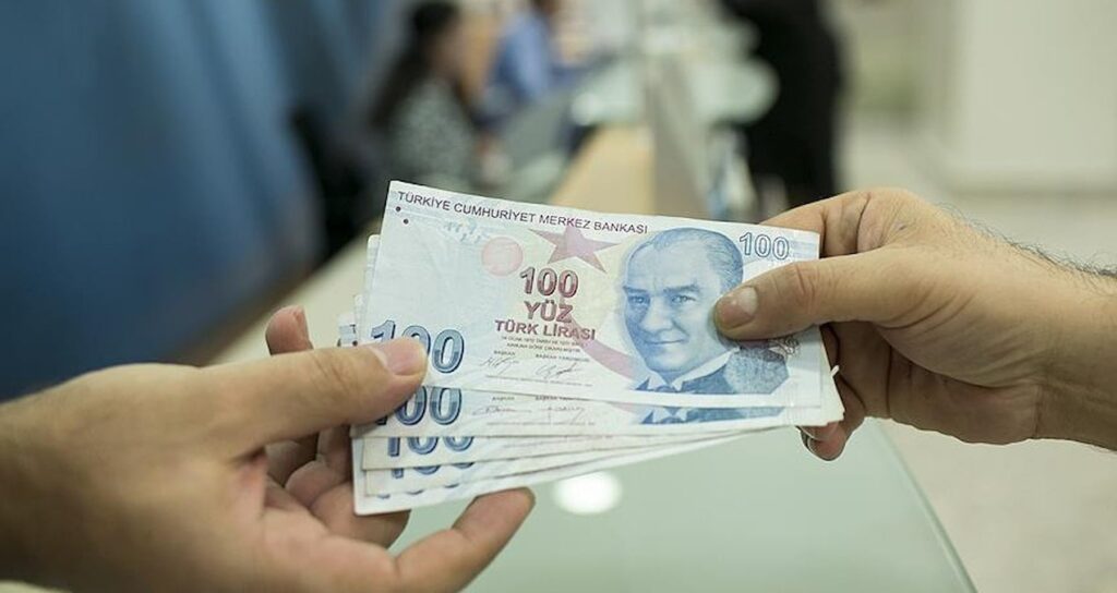 Mevduat yatırımcısına soğuk duş: Faizler göz açıp kapayıncaya düşüyor