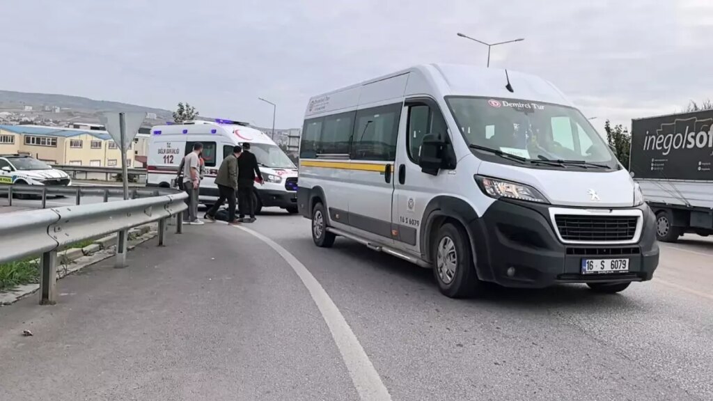Bursa’da Minibüs Yaya Çarptı: Yaşlı Adam Ağır Yaralı
