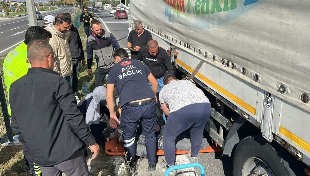 Karşıya geçmek isteyen yaşlı adama TIR çarptı