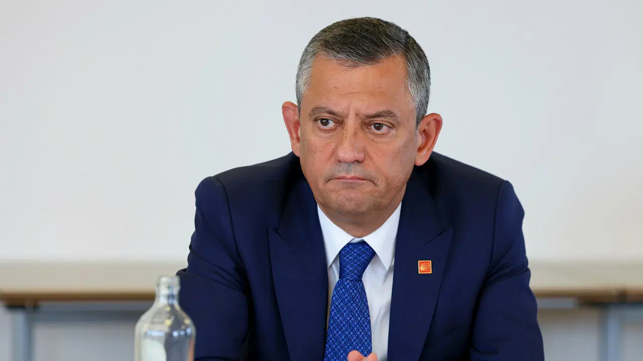 ozgur ozelden ahmet taner kislali anmasi SZns5P6i.jpg