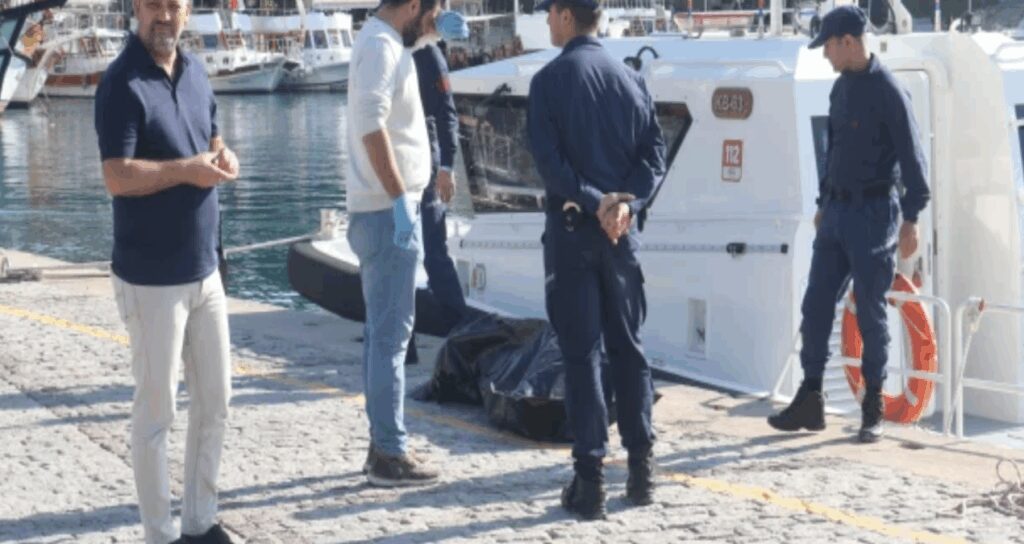 Antalya’da denizde kadın cesedi bulundu!