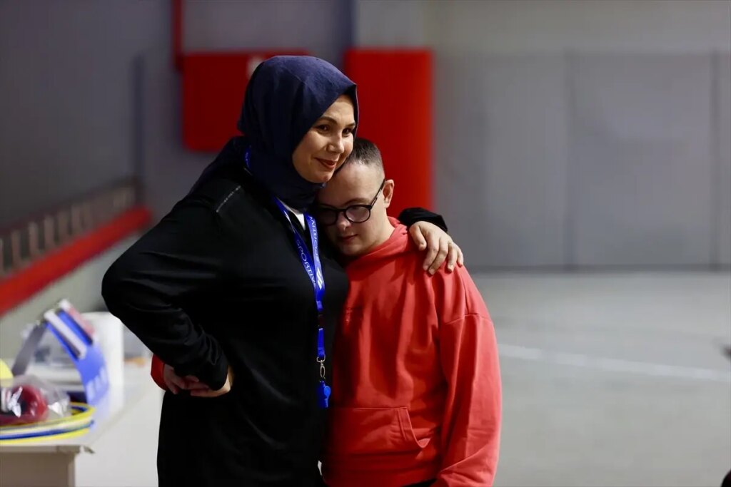 Down Sendromlu Emre Akman, Sporla Hayata Bağlanıyor