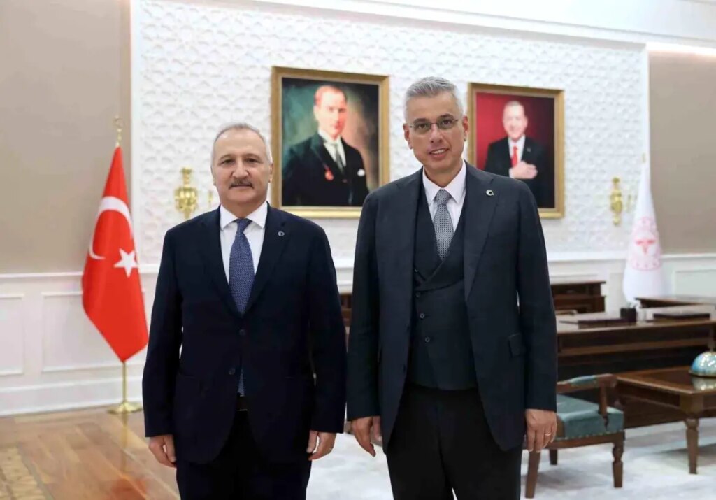 MHP’den Sağlık Bakanı’na Ziyaret