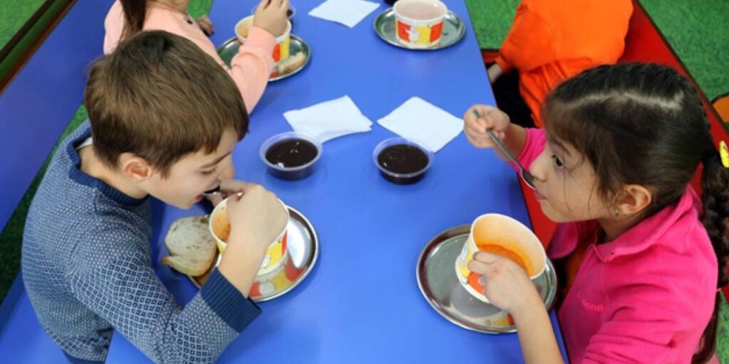 Çocuklar aç kaldı: MEB’den pes dedirten savunma geldi! Son sözü Danıştay söyleyecek