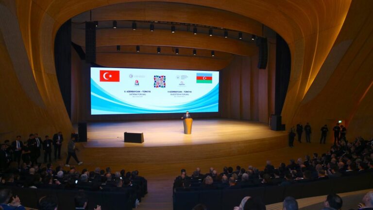 hedef-guclu-turkiye-guclu-azerbaycan-ekonomik-iliskiler-tam-ittifak-duzeyine-cikiyor-Vcm5c3AP.jpg