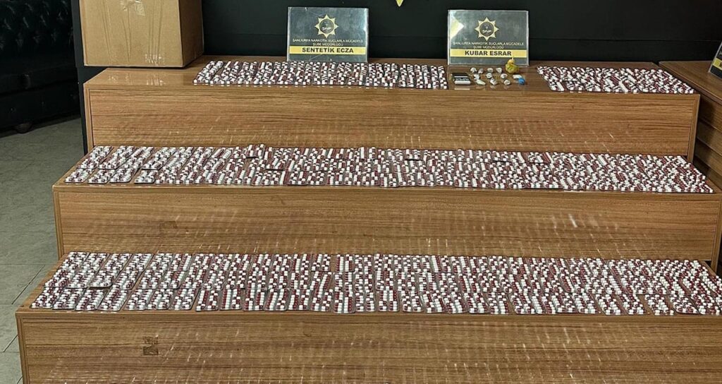 Şanlıurfa’da uyuşturucu operasyonu: 5 bin 54 sentetik hap ele geçirildi, 3 gözaltı