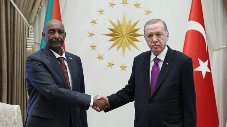 sudan-egemenlik-konseyi-baskani-burhan-turkiyeye-geliyor-XSO5vPQs.jpg