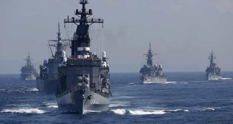 tahrik-etmek-icin-savas-gemilerini-denize-indirdi-ulkenin-etrafinda-dort-donuyor-ZxSNOrmR.jpg
