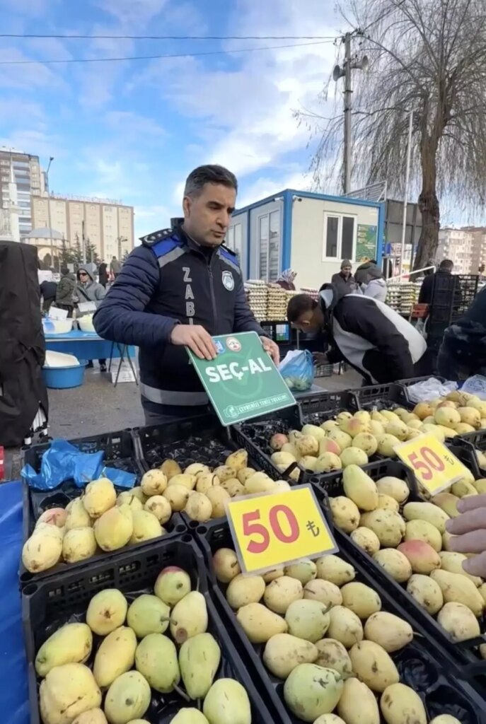 Çorum’da semt pazarlarında “seç-al” dönemi başladı