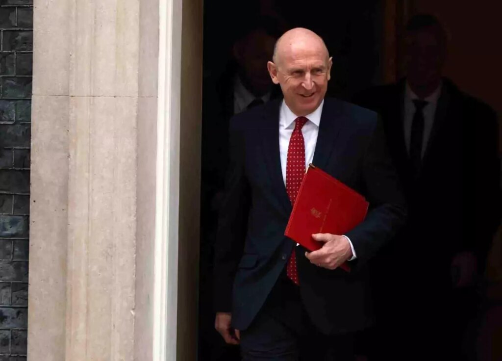 İngiltere, ABD’nin Rus Tanker Operasyonuna Destek Verdi