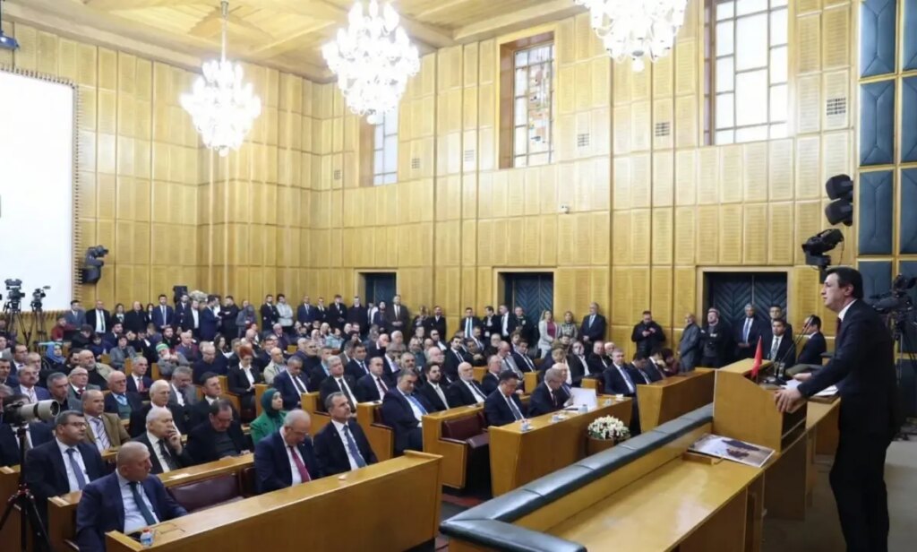 Mahmut Arıkan: Yeni Yol Grubu Dimdik Çalışacak