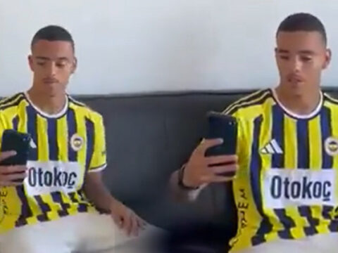Fenerbahce mason greenwoodu resmen duyurdu formayi giydi taraftara seslendi YR6GP4KP